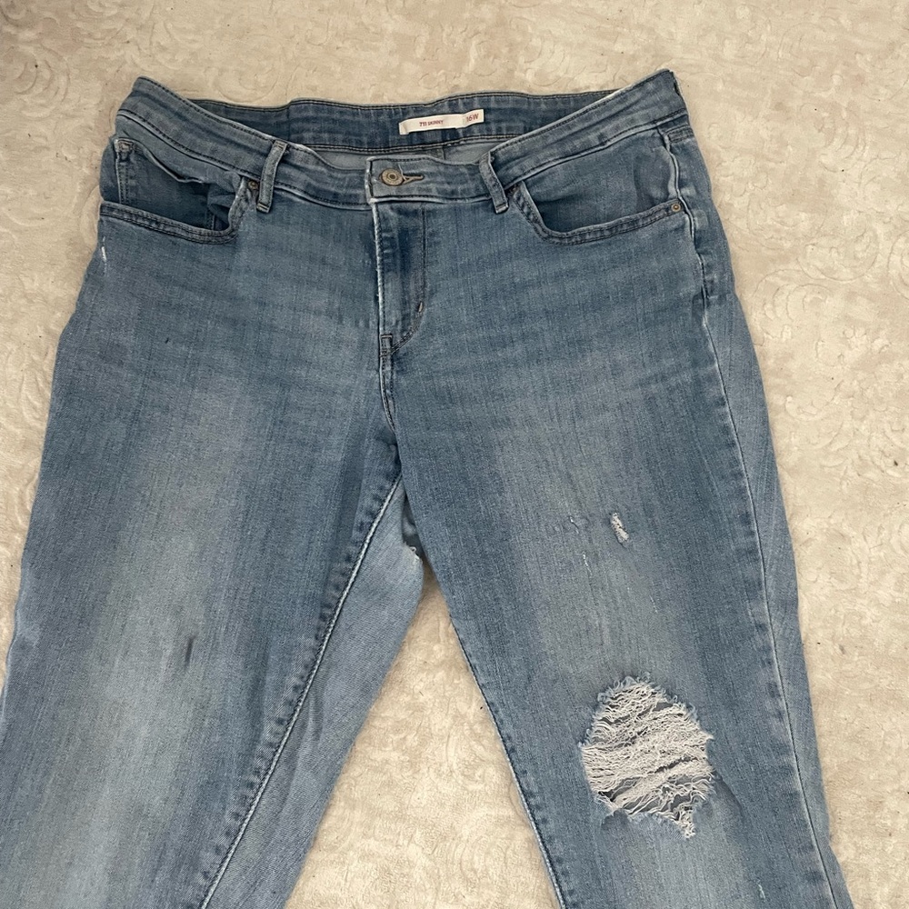 LEVIS - Picture 3 of 3